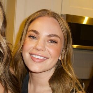 Meet your Posher, Savannah